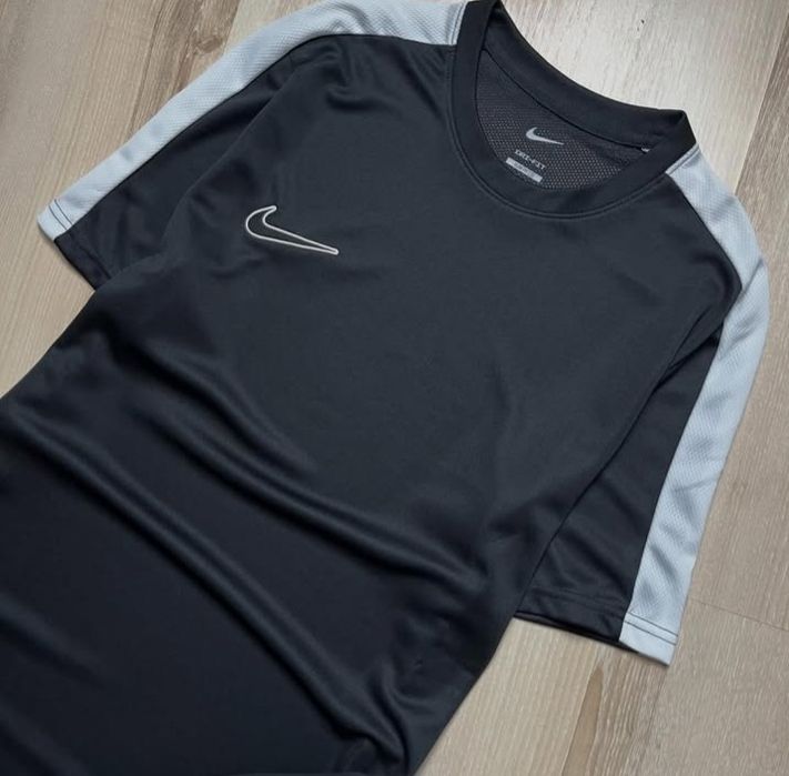 Футболка Nike dri-fit p.L