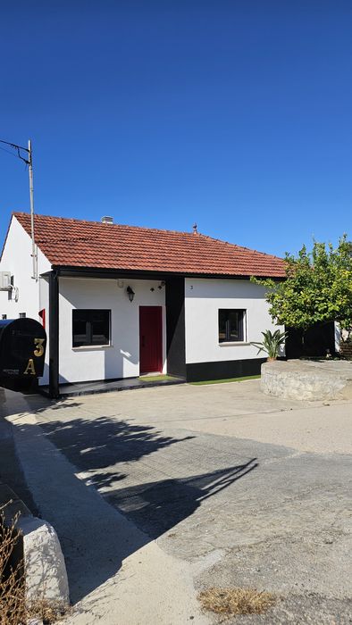 T2 remodelado Maceira, Leiria (despesas incluidas)