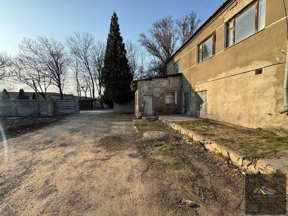 Cкладські приміщення, вул. Коломийська