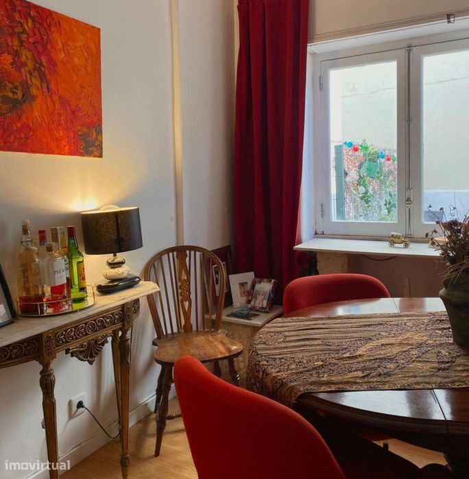 Quarto - localizado em Lumiar Lisbon