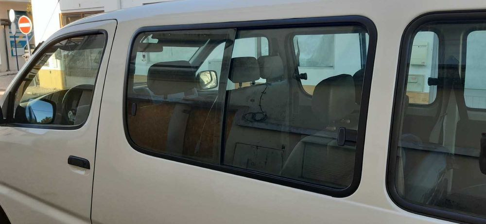 Toyota Hiace de 9 Lugares Excelente