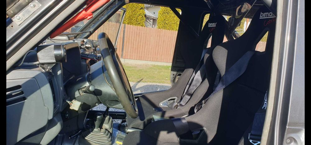 Sprzedam Nissan PATROL Y60 lub zamienię na samoch dostawczy.