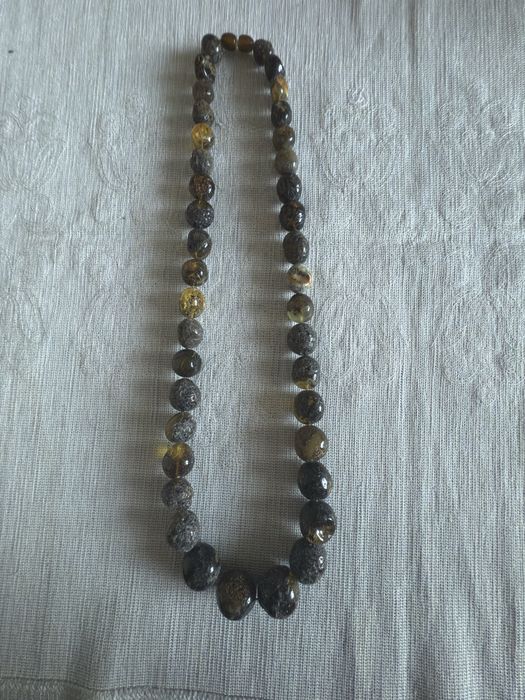 Намисто з натурального бурштина