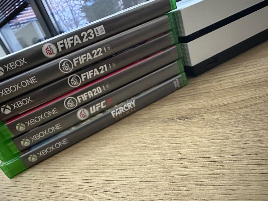 Konsola Xbox one s z zestawem