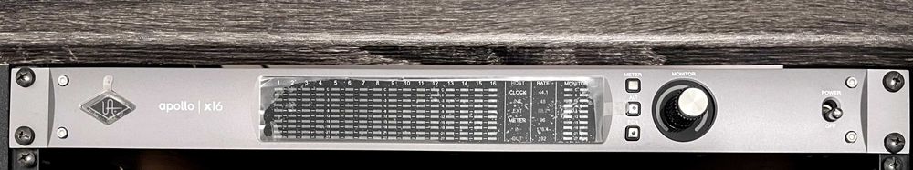 Interface de áudio de alta gama Universal Audio Apollo x16