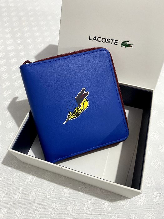 Теннис лимит. Кошелек LACOSTE Holiday Crocodile Badge Zip Wallet - marina