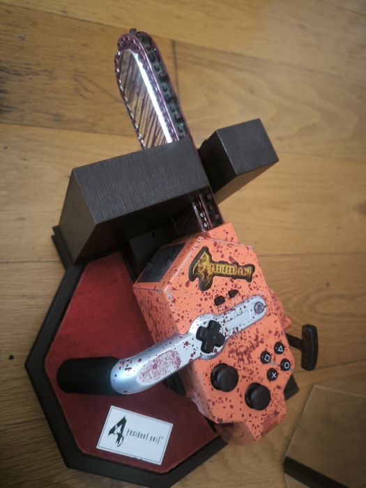 Residente Evil  controller Chainsaw PS2