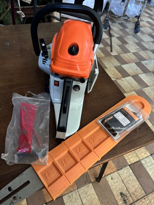 Продам бензопилу