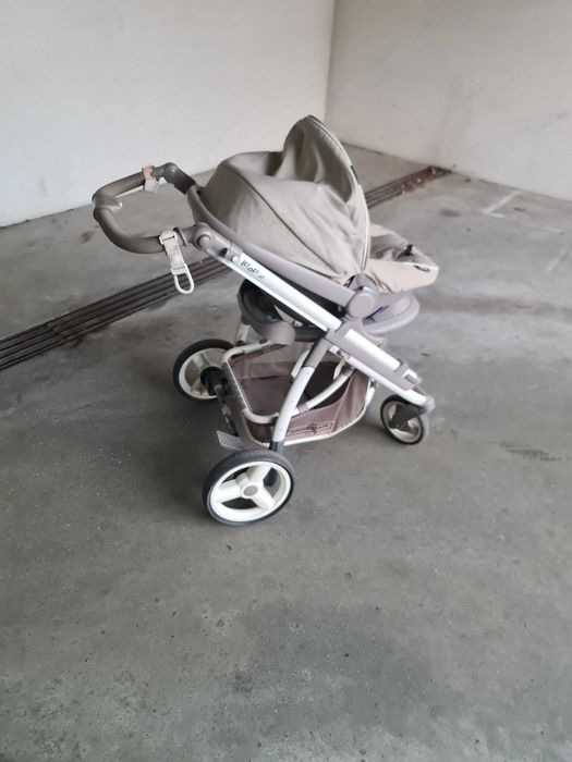 Carrinho de bebê Trio