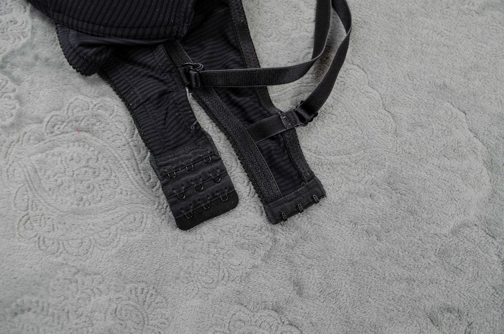 Wyprzedaż -30% --> Biustonosz 80C Censored