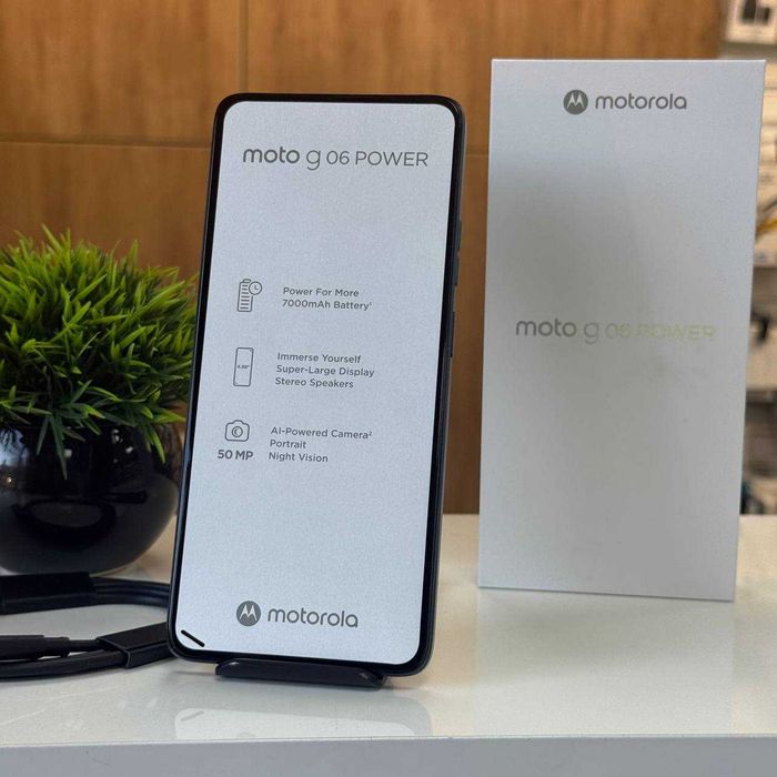 НОВИЙ Смартфон Motorola Moto G06 Power 4/256GB NFC 7000mA Tapestry
