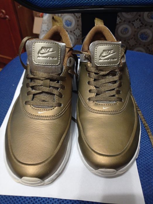 Кросівки Nike. Розмір 39.