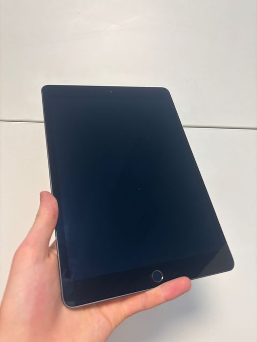 ipad 8 32gb - Купити електроніку - Ціни на OLX.ua