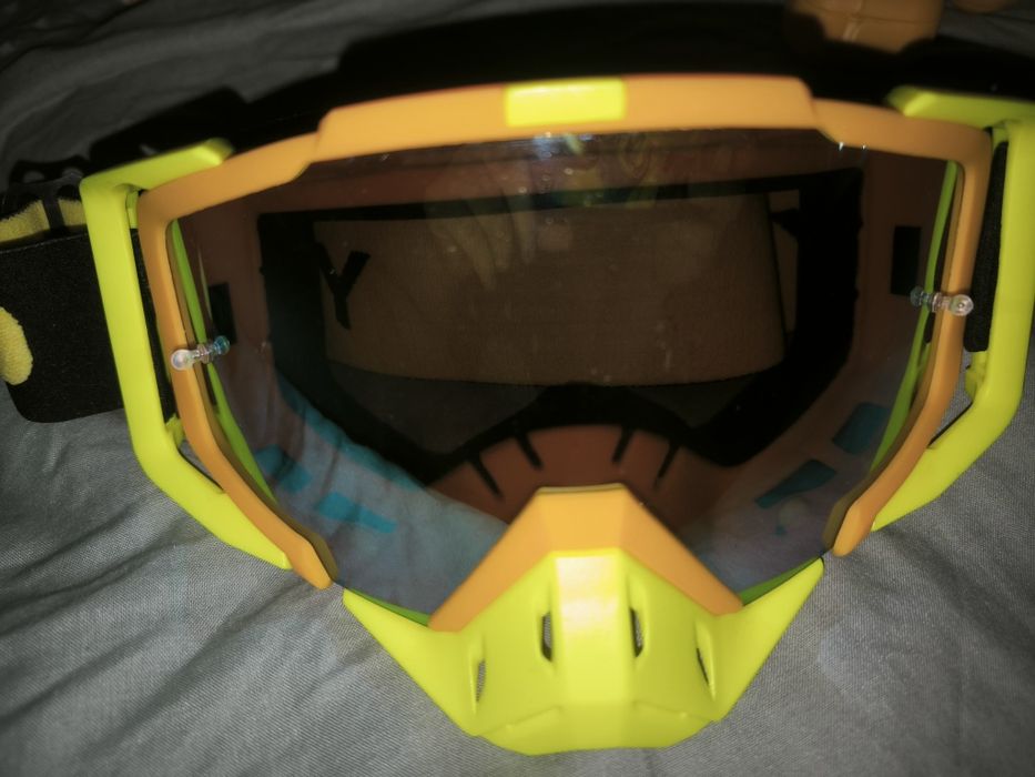 Óculos de motocross Yuedio – novo por usar