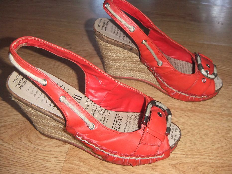 Sandały,Sandałki,Klapki Skórzane na Koturnie zdobione Mega