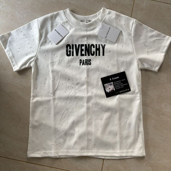 Футболка Givenchy