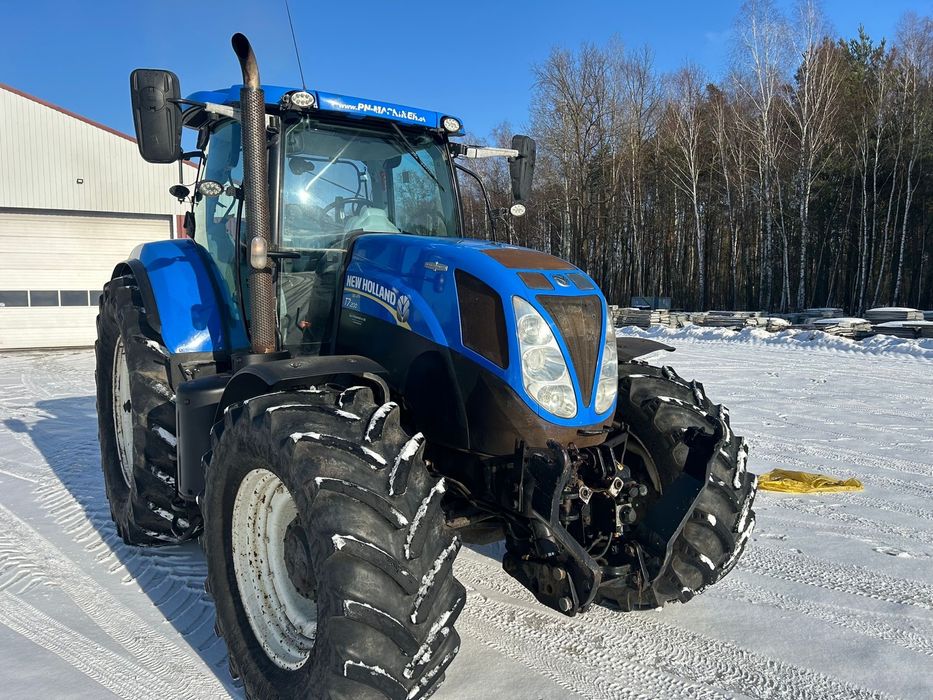New Holland T7. 200