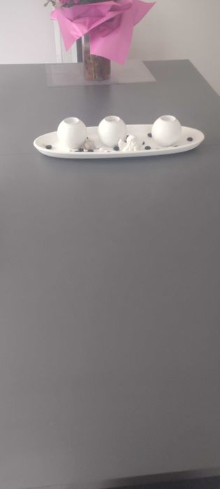 Stół plus krzesła