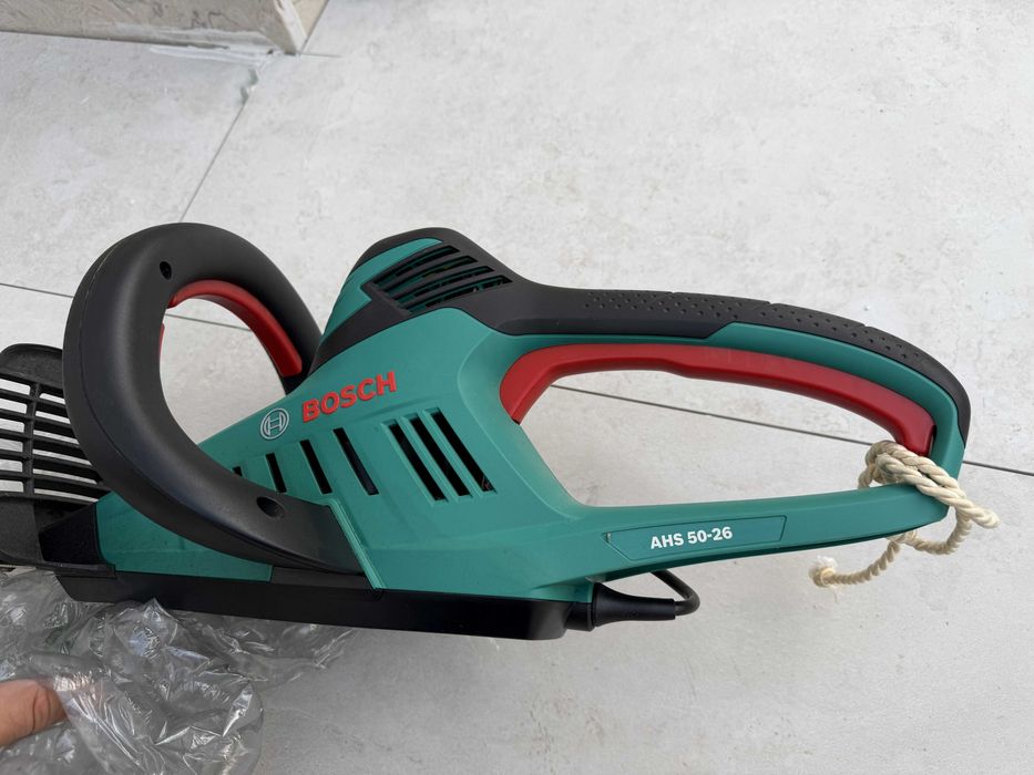 Corta-Sebes Eletrico Bosch AHS 50-26 - Excelente Estado