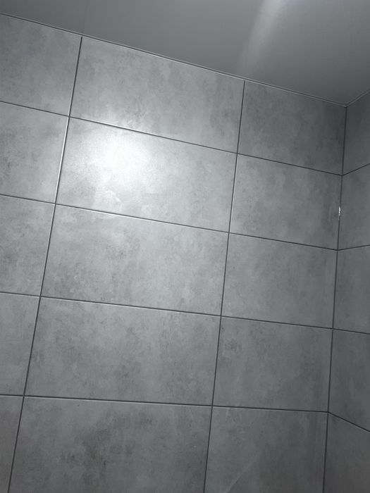 4 упаковки світло сіроі плитки 30*60 см