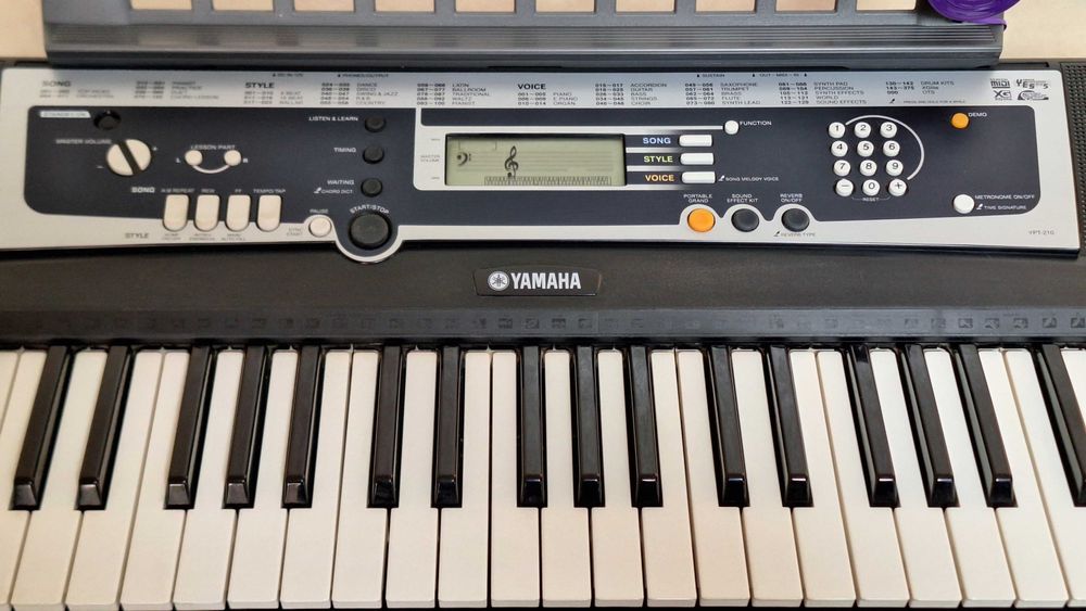 Синтезатор Yamaha YPT-210!!! Піаніно, клавіші.+ Подарунки!
