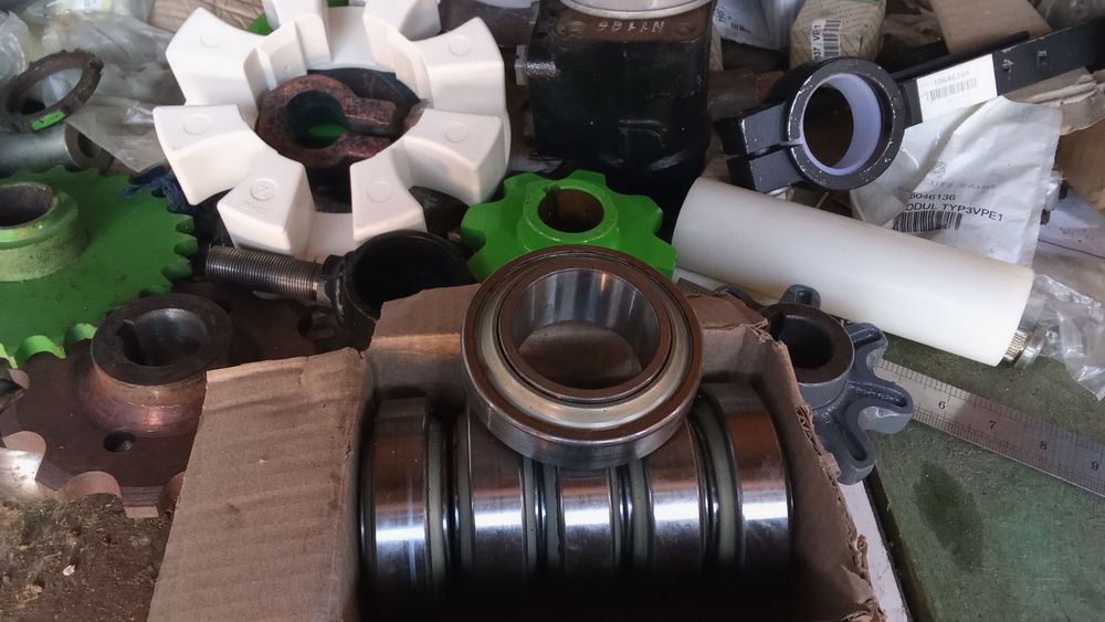Запчастини Deutz-Fahr 06542684
