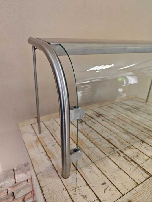 Nadstawka szklana neutralna gastronomiczna – ekspozycja potraw,