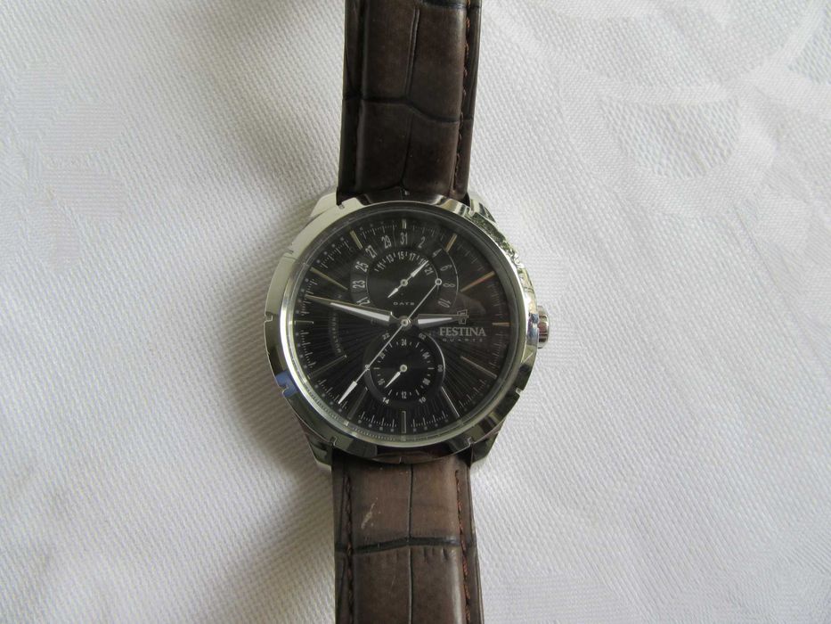 "FESTINA" (F16573) - Pouco uso - Bom estado