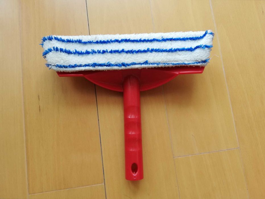 Limpa vidros com mopa