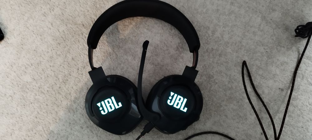 Игровые наушники JBL Quantum