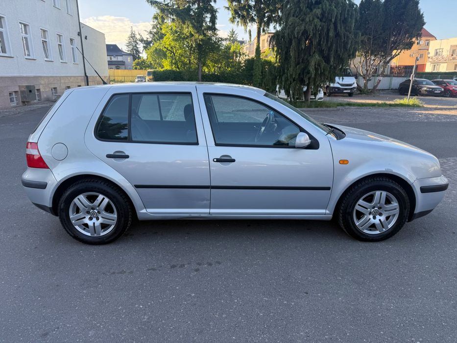 Volkswagen Golf 4 automat 1.6 benzyna fajny stan