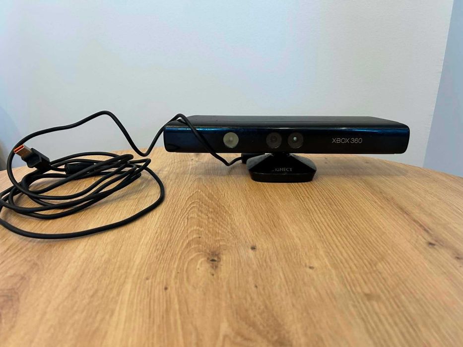 Xbox 360 x3 + 8 padów + Kinect + 3 dyski + 50-60 gier + akcesoria MEGA ZESTAW