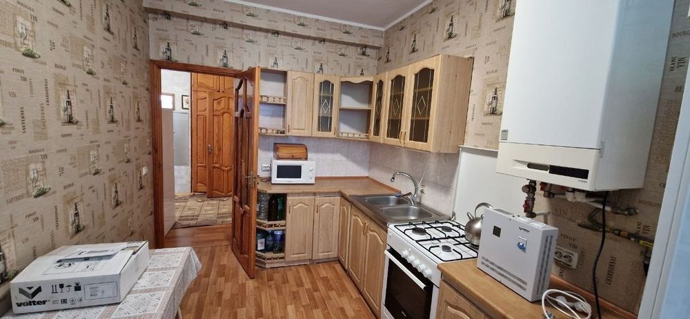 Здам в оренду 3х к. кв. в центрі міста Коростишів.