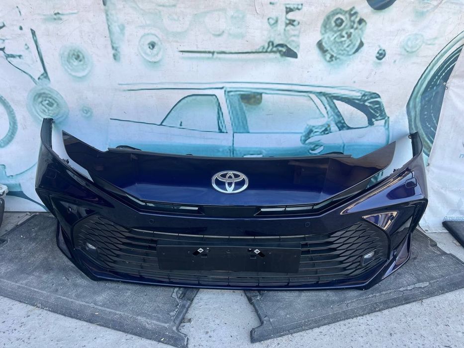Бампер передній в зборі Toyota Camry 80 Тойота камрі 25-26 року