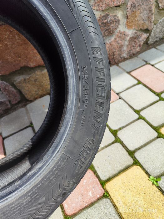 Goodyear efficient grip performance 215 55R16