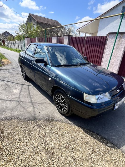 Продам  автомобиль ваз 2110 1.6 бензин