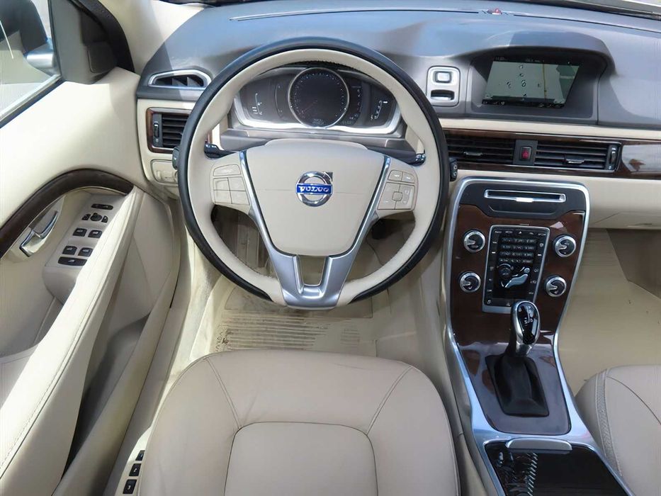 Volvo XC70 T5 Premier      2016