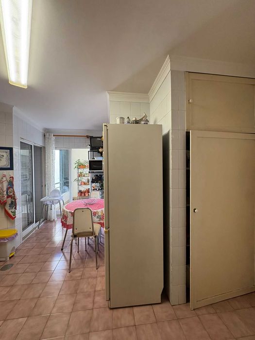 Apartamento T4 nas Madalenas com vista mar