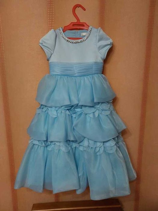 святкова сукня випускна