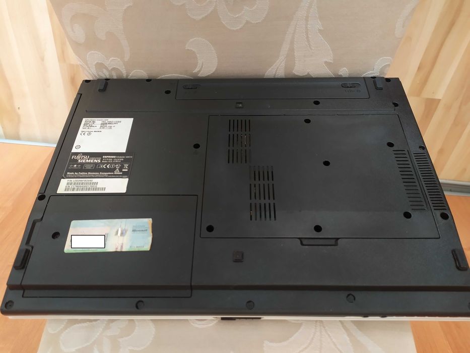 Fujitsu Esprimo v6515