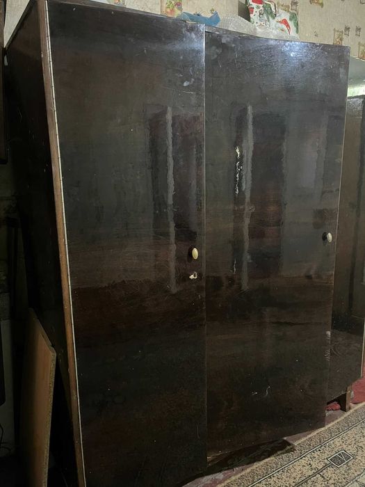 Продам два шкафа