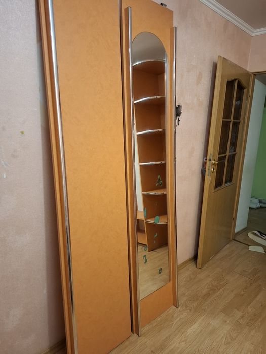 Віддам шафу - купе