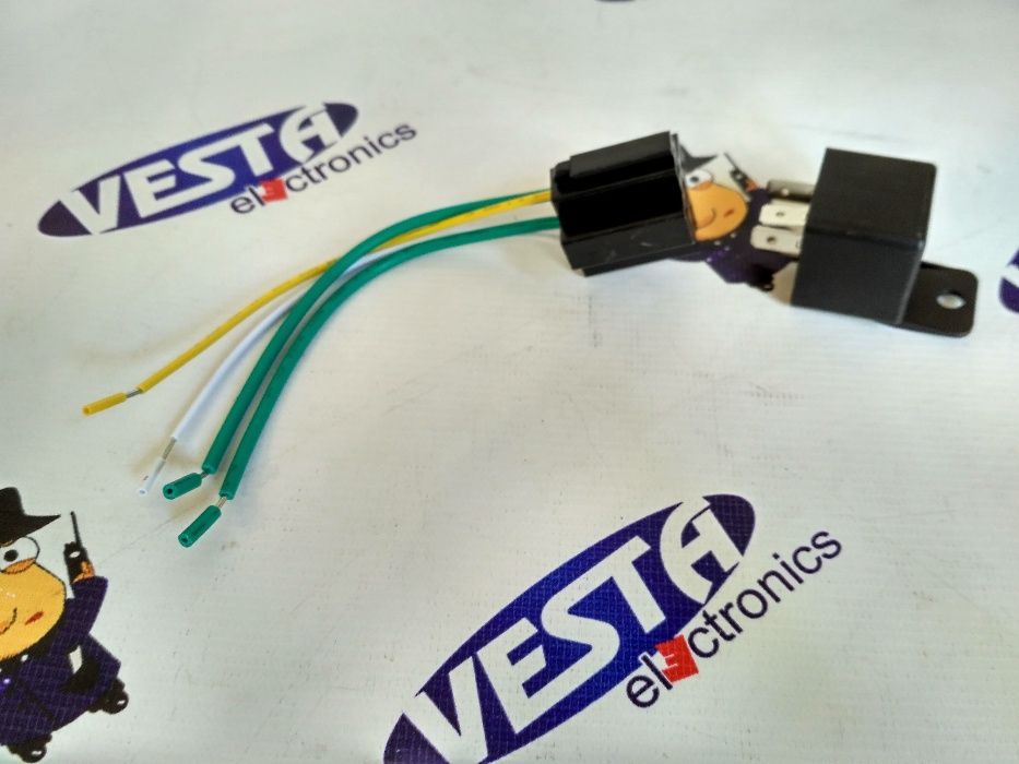 Встроенный резервный аккумулятор GPS трекер Vesta 04HB