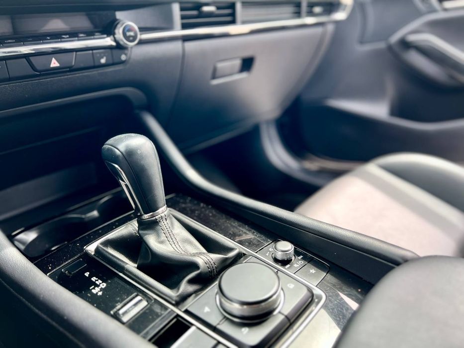 Автомобіль Mazda 3 bp 2024