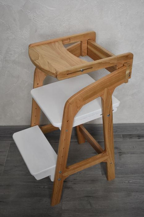 Дитячий зростаючий стілець