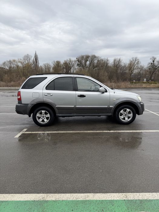Kia Sorento 2.5 дизель механика 4*4