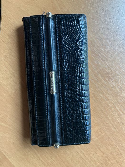 Продам портмоне чорного кольору