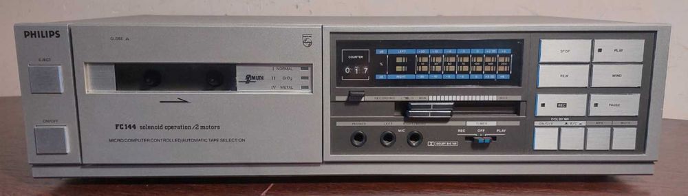касетна дека Philips FC144