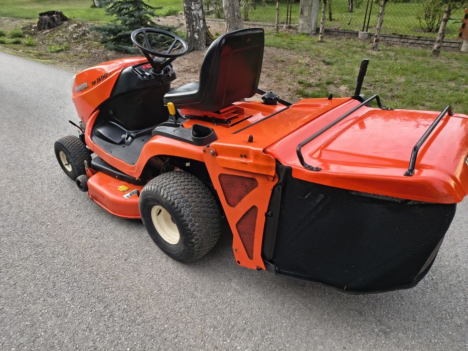 Kosiarka traktorek Kubota GR 1600II sprowadzona pług  odśnieżarka