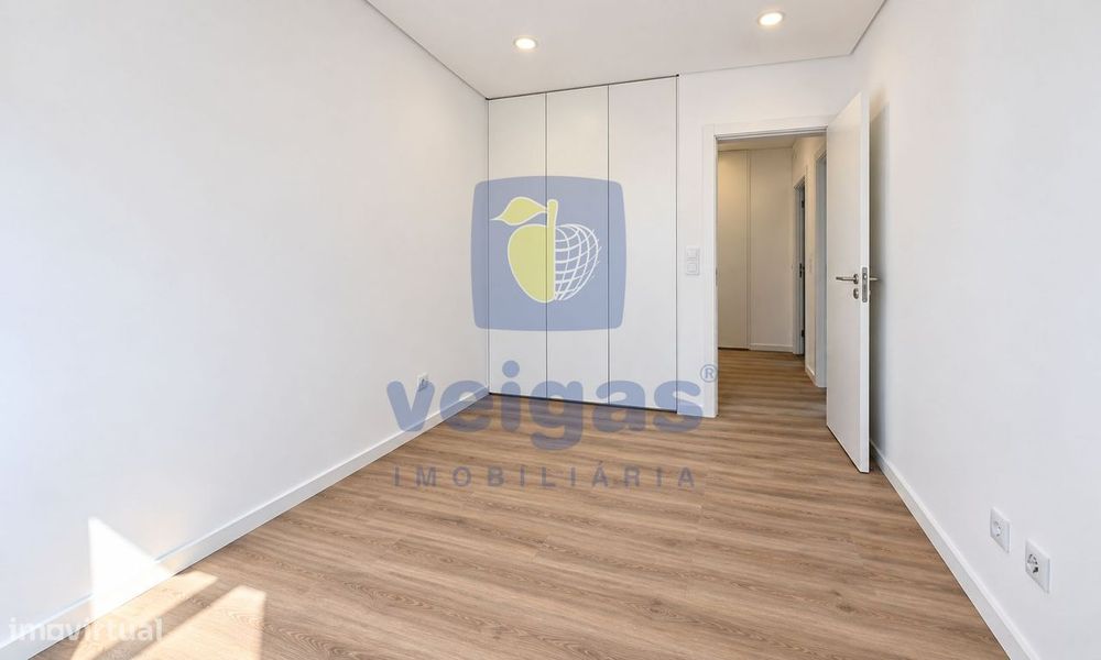 T2 totalmente renovado em Alhandra — conforto, modernidade e tranquili